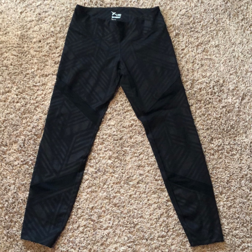 Black workout leggings!